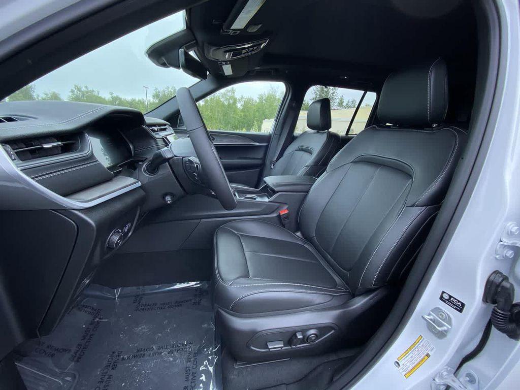 new 2025 Jeep Grand Cherokee car, priced at $46,458