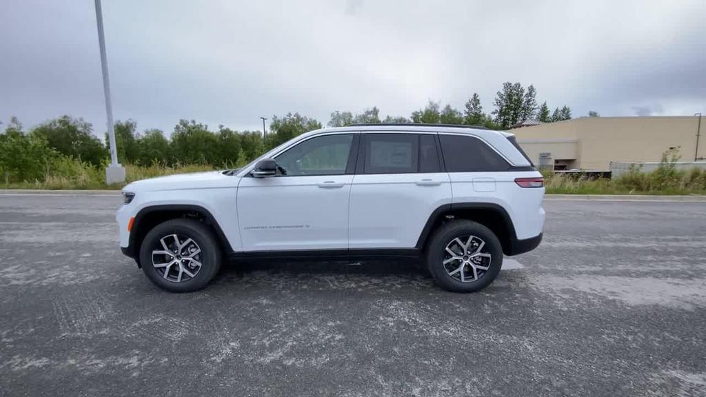 new 2025 Jeep Grand Cherokee car, priced at $46,458