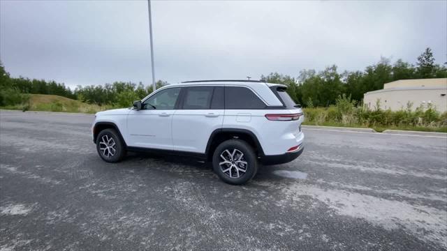 new 2025 Jeep Grand Cherokee car, priced at $49,073