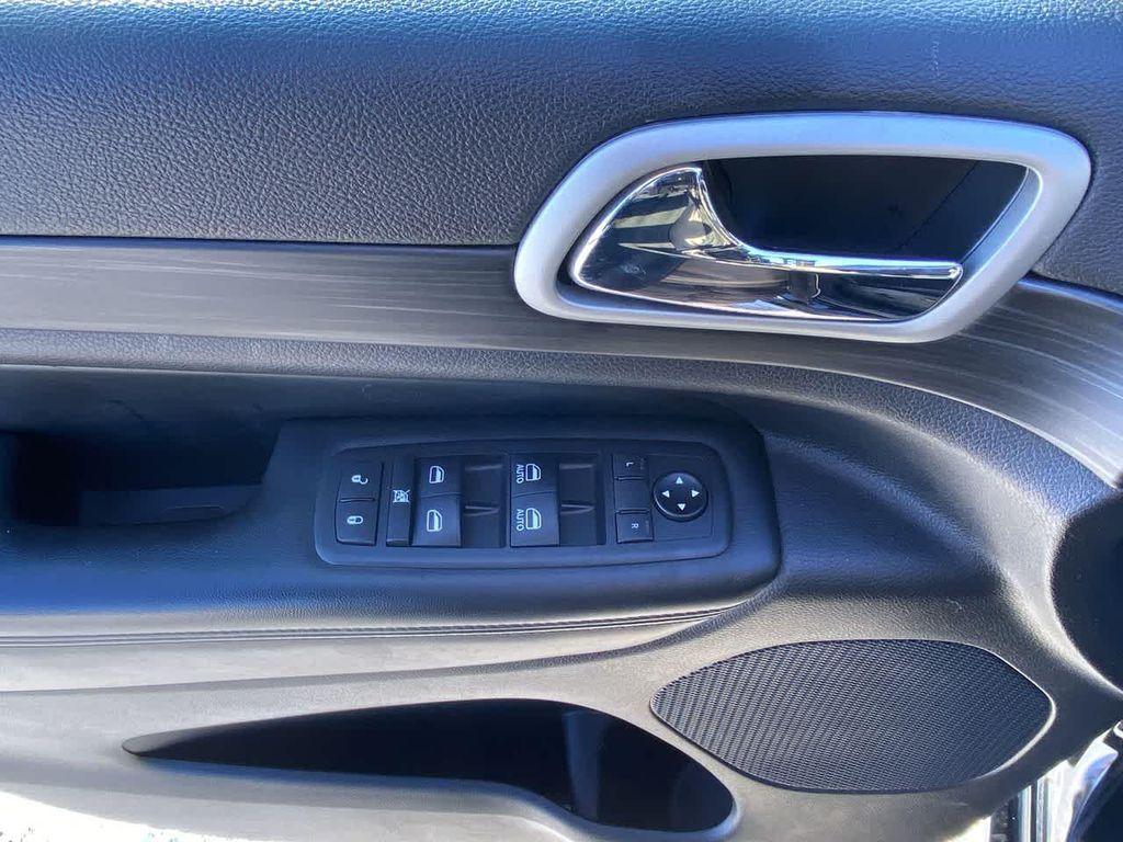 used 2020 Jeep Grand Cherokee car, priced at $22,990