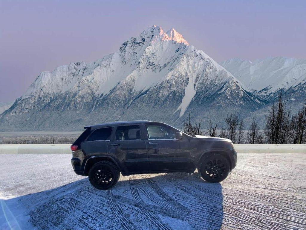 used 2020 Jeep Grand Cherokee car, priced at $22,990