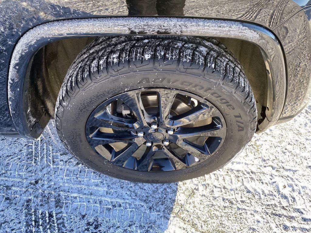 used 2020 Jeep Grand Cherokee car, priced at $22,990