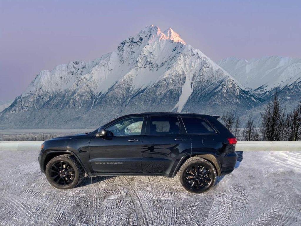 used 2020 Jeep Grand Cherokee car, priced at $22,990