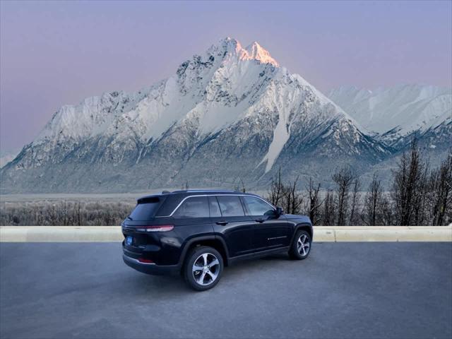 new 2024 Jeep Grand Cherokee car, priced at $45,734