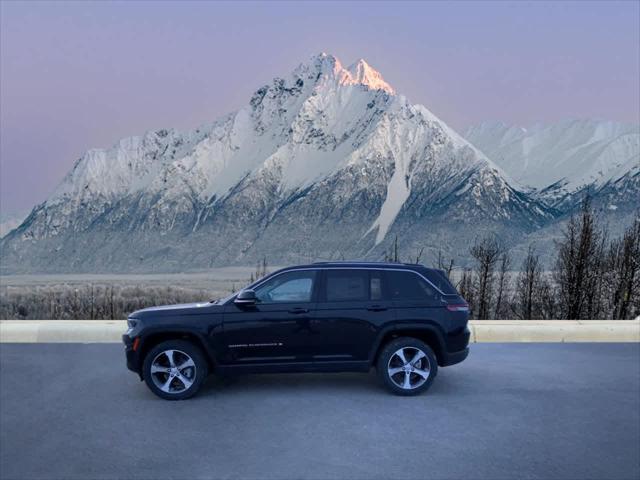 new 2024 Jeep Grand Cherokee car, priced at $45,734