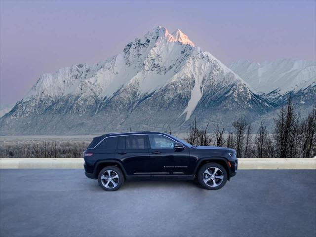 new 2024 Jeep Grand Cherokee car, priced at $45,734