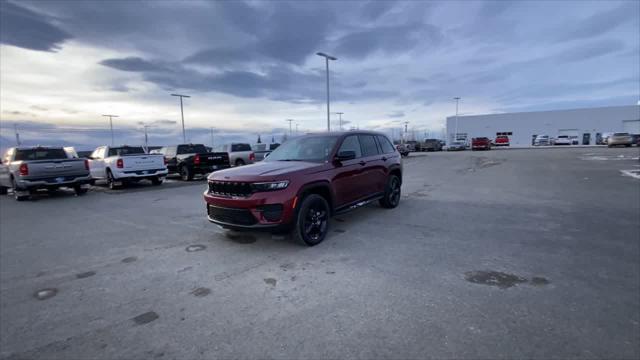 new 2025 Jeep Grand Cherokee car, priced at $45,256