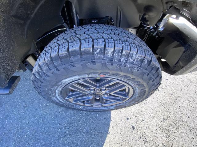 new 2025 Jeep Wrangler car, priced at $43,431