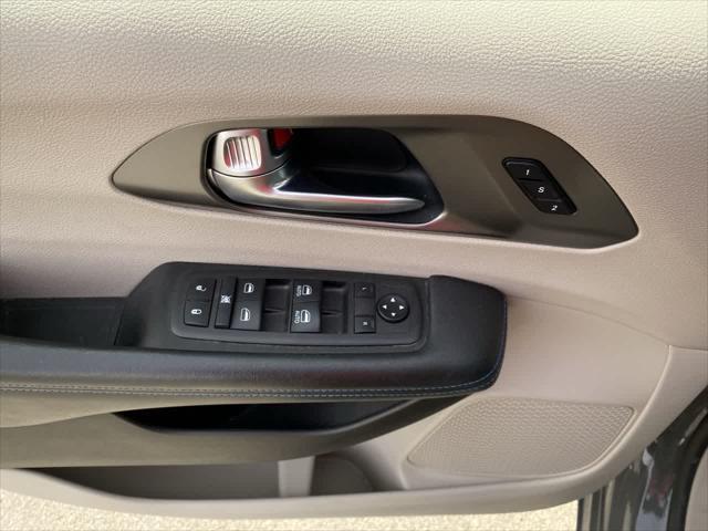used 2021 Chrysler Pacifica car, priced at $23,990