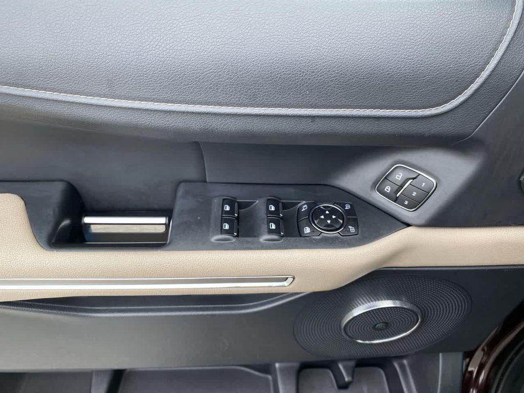 used 2023 Ford Expedition car, priced at $47,490