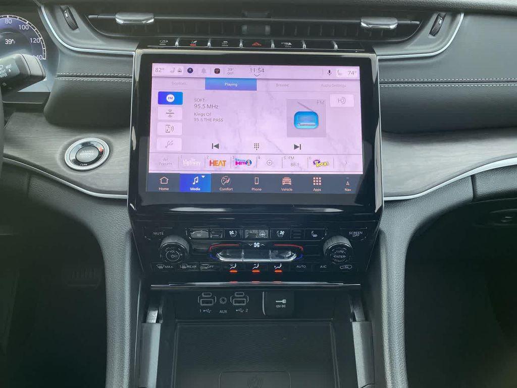 new 2025 Jeep Grand Cherokee car, priced at $52,343