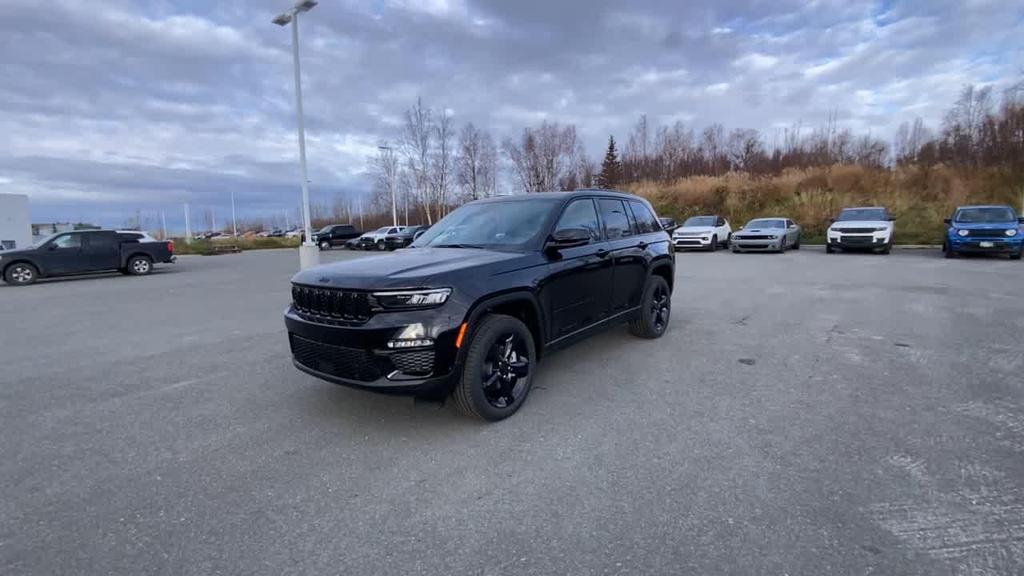 new 2025 Jeep Grand Cherokee car, priced at $52,343
