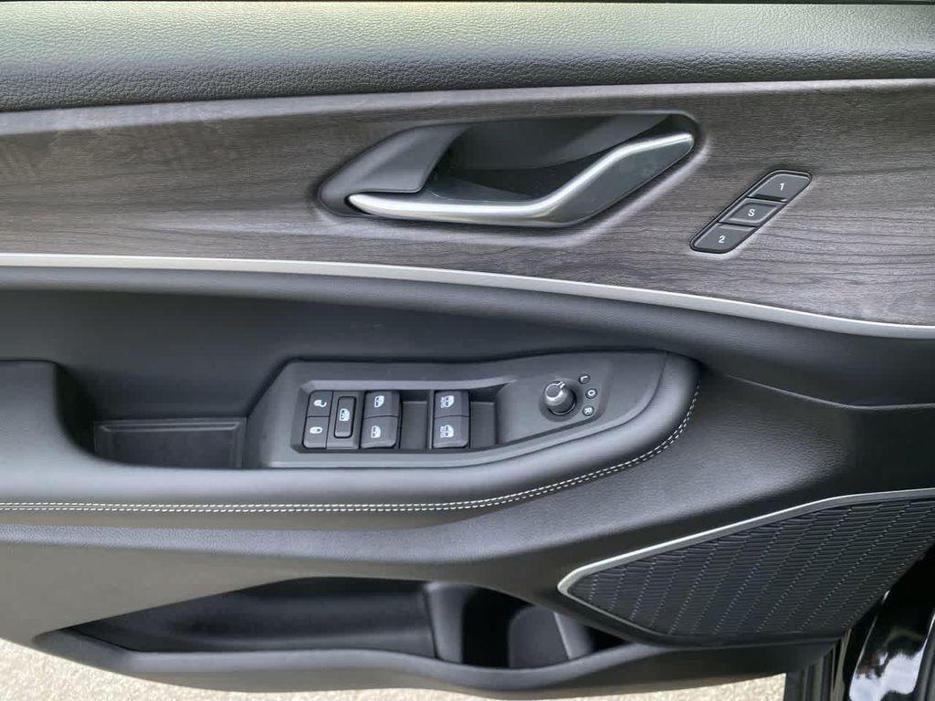 new 2025 Jeep Grand Cherokee car, priced at $52,343