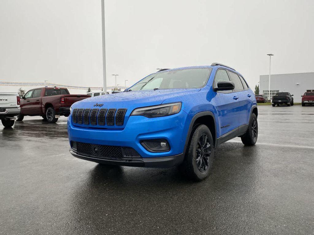 used 2023 Jeep Cherokee car, priced at $23,490