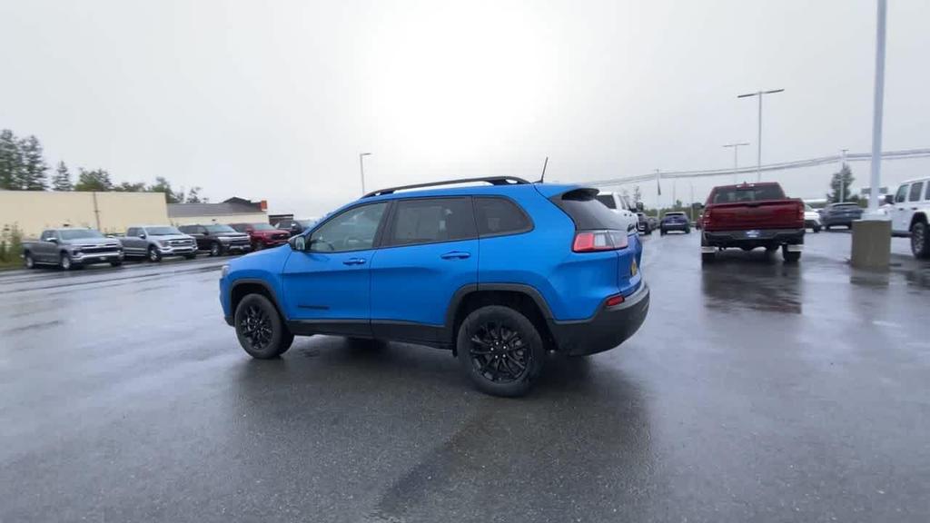 used 2023 Jeep Cherokee car, priced at $23,490