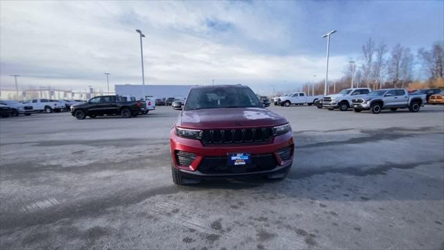 new 2025 Jeep Grand Cherokee car, priced at $47,600