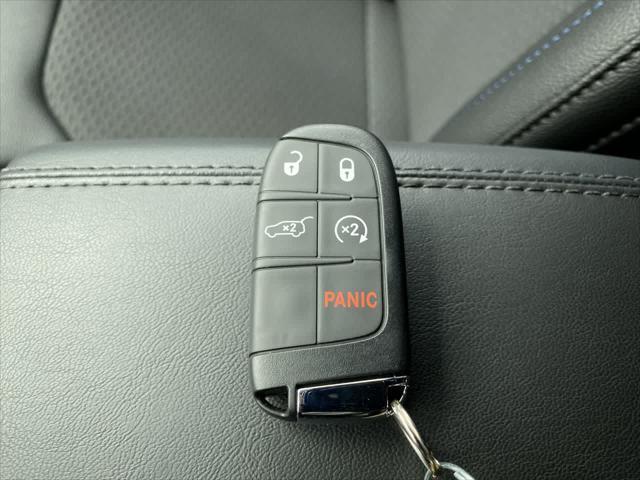 new 2025 Jeep Compass car, priced at $33,027