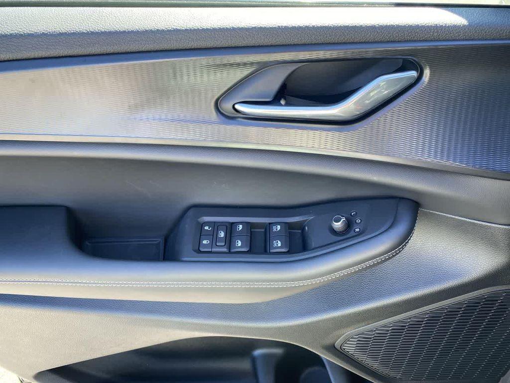 new 2025 Jeep Grand Cherokee car, priced at $44,717