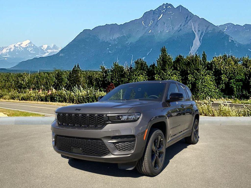 new 2025 Jeep Grand Cherokee car, priced at $44,717