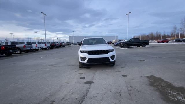 new 2025 Jeep Grand Cherokee car, priced at $44,720