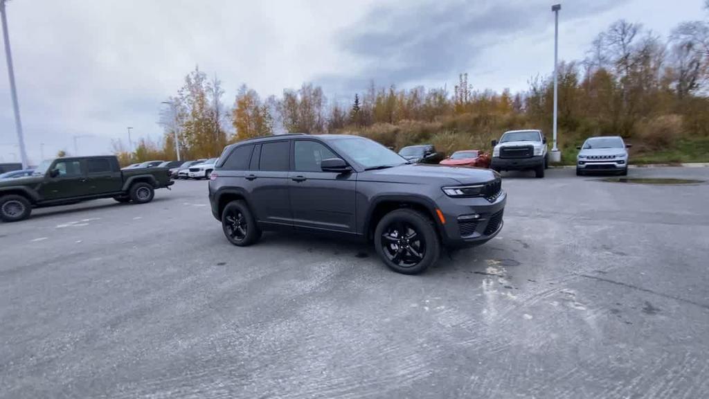 new 2025 Jeep Grand Cherokee car, priced at $52,343
