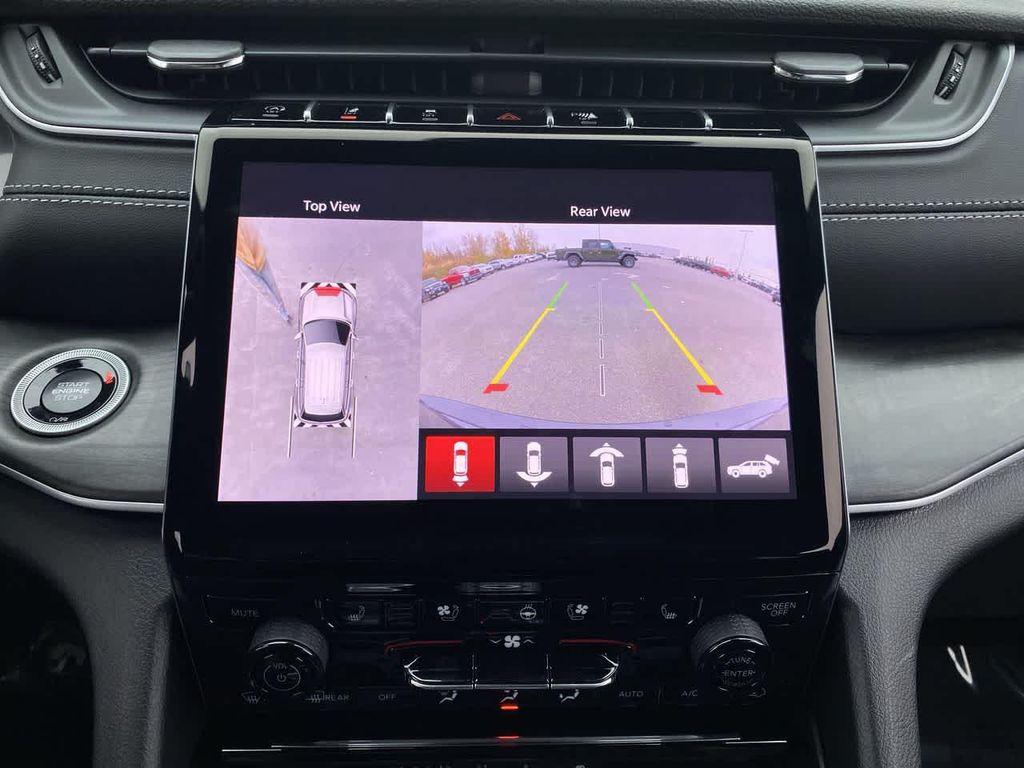 new 2025 Jeep Grand Cherokee car, priced at $52,343