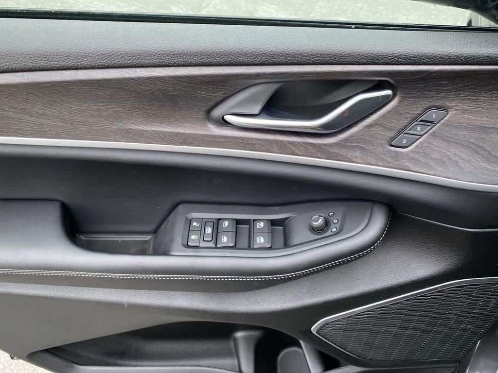 new 2025 Jeep Grand Cherokee car, priced at $52,343