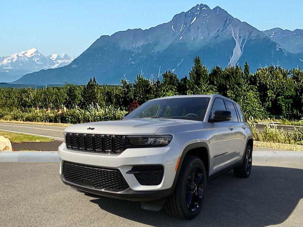 new 2025 Jeep Grand Cherokee car, priced at $44,717