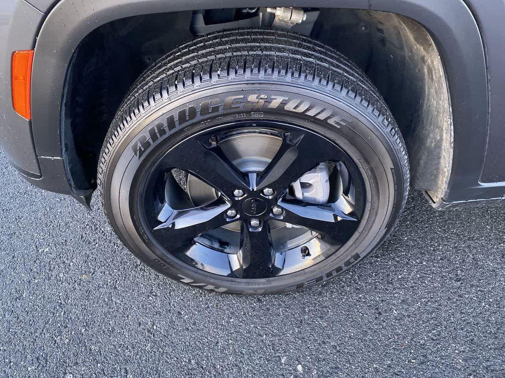 used 2025 Jeep Grand Cherokee L car, priced at $45,990