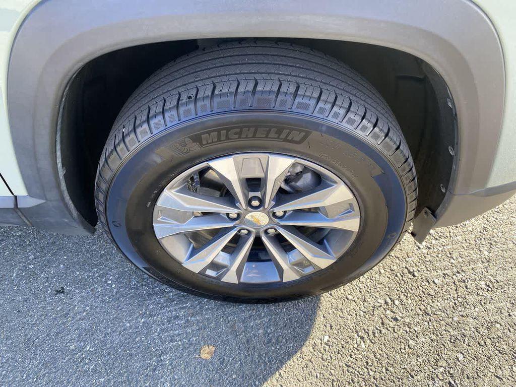 used 2025 Chevrolet Equinox car, priced at $30,990
