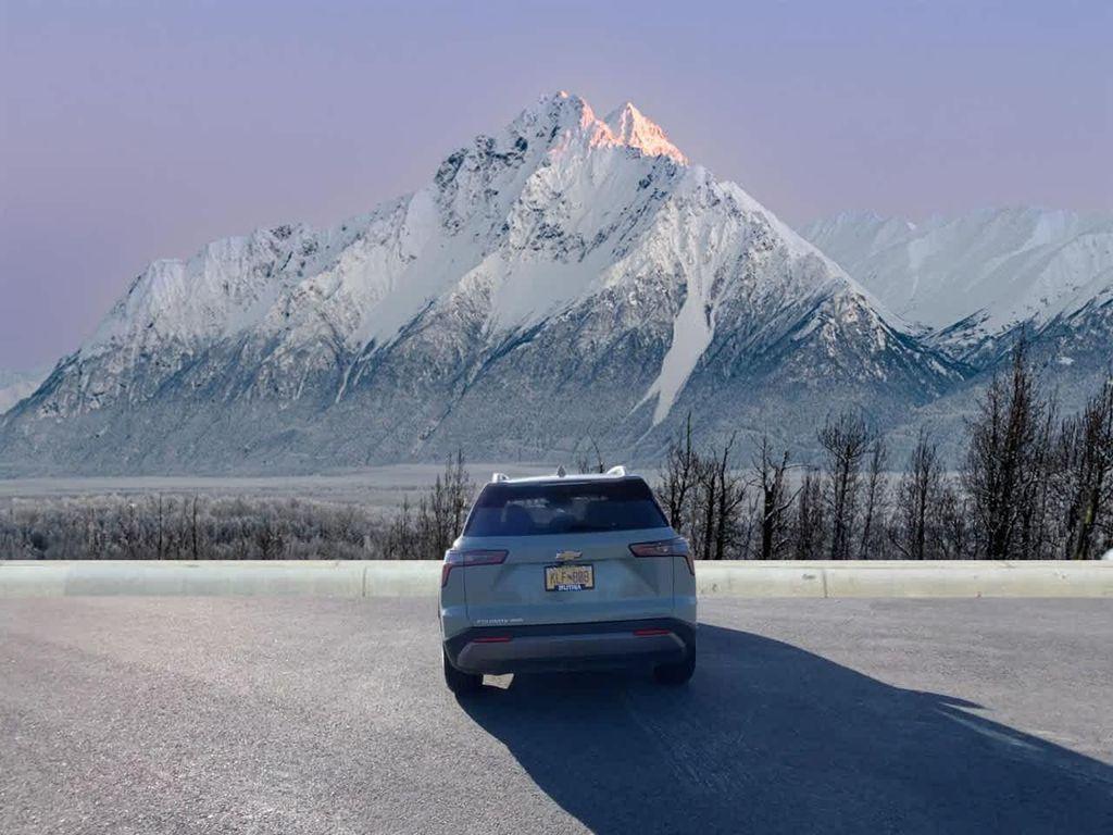 used 2025 Chevrolet Equinox car, priced at $28,990