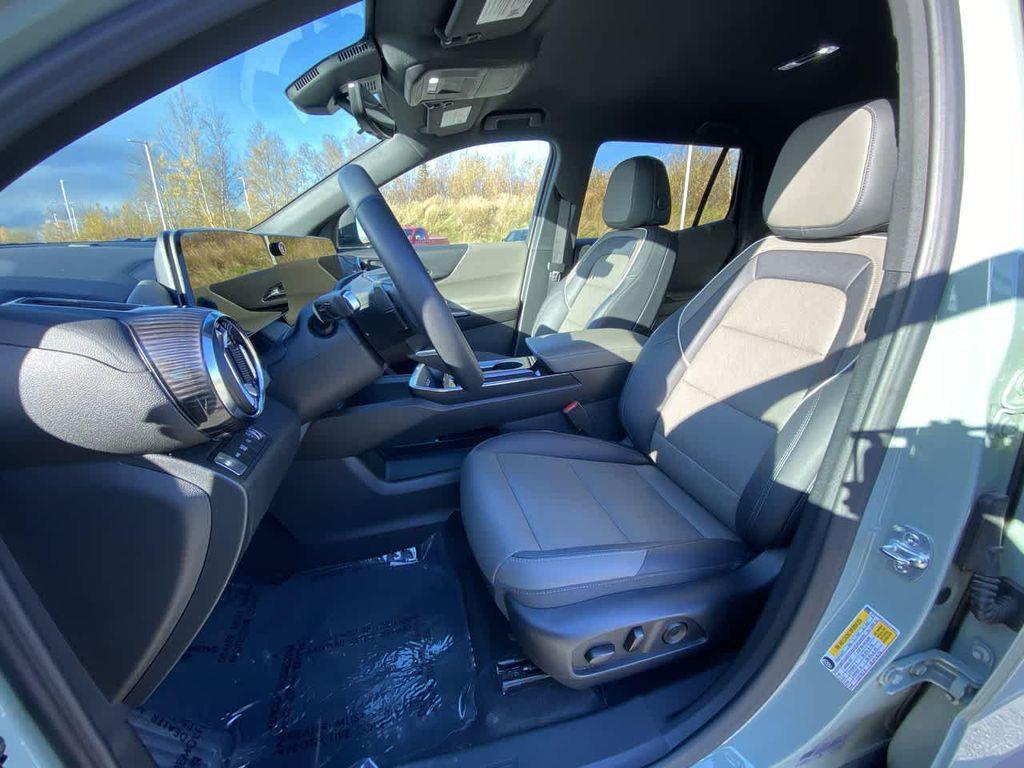 used 2025 Chevrolet Equinox car, priced at $30,990