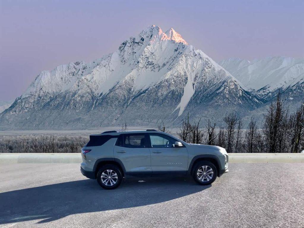 used 2025 Chevrolet Equinox car, priced at $28,990