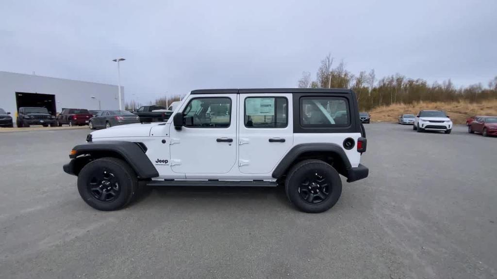 new 2025 Jeep Wrangler car, priced at $36,702