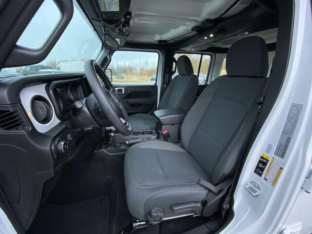 new 2025 Jeep Wrangler car, priced at $36,702