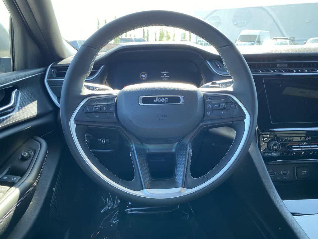 new 2025 Jeep Grand Cherokee L car, priced at $41,883