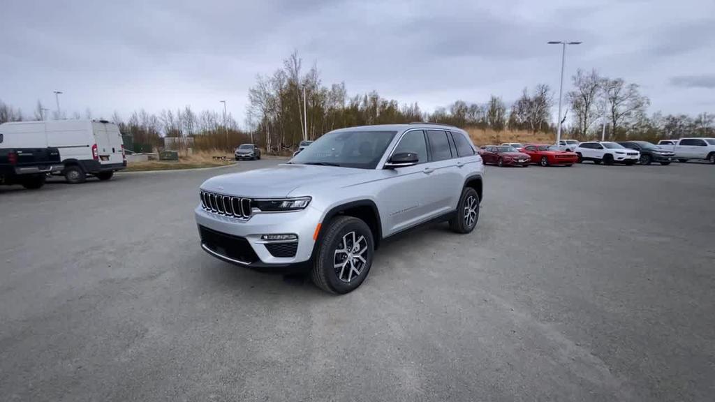 new 2025 Jeep Grand Cherokee car, priced at $46,994