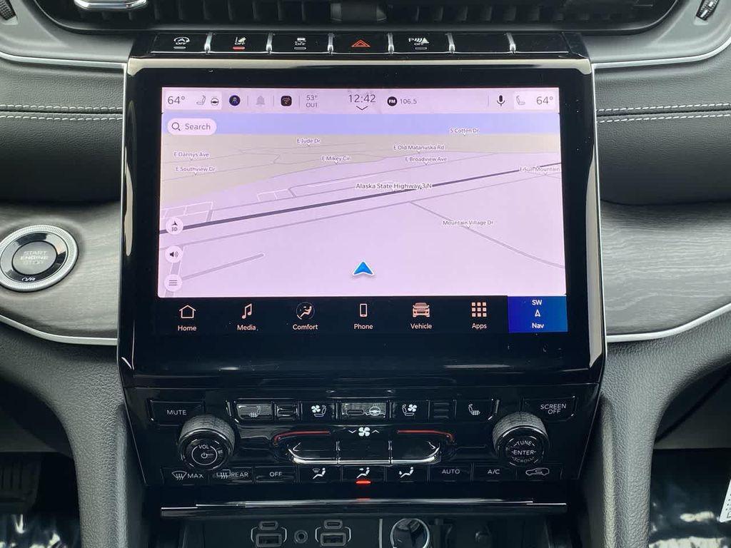 new 2025 Jeep Grand Cherokee car, priced at $46,994