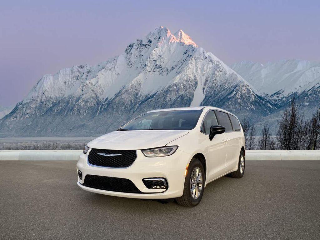 new 2026 Chrysler Pacifica car, priced at $43,140