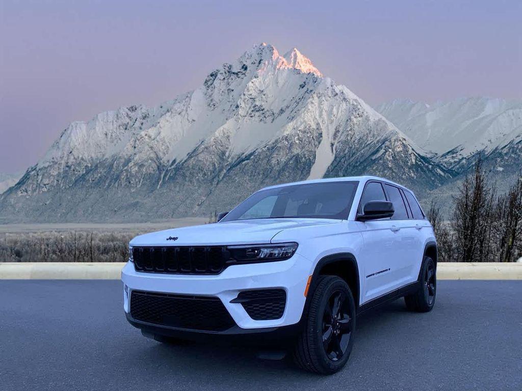 new 2025 Jeep Grand Cherokee car, priced at $42,999