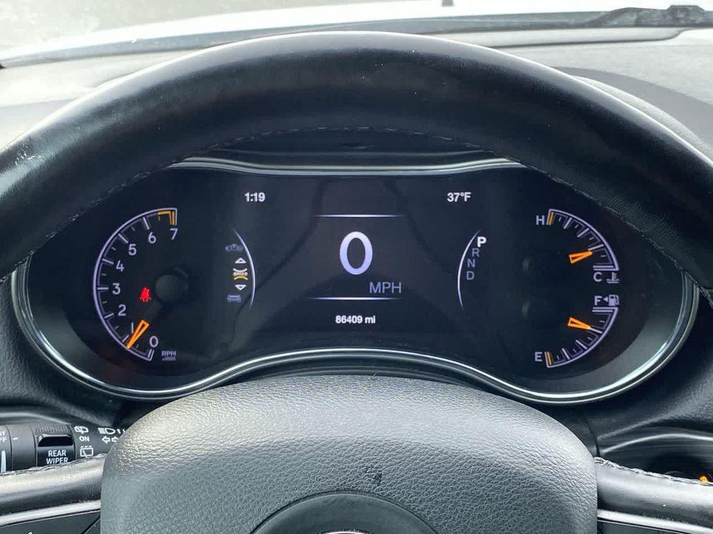 used 2020 Jeep Grand Cherokee car, priced at $23,990