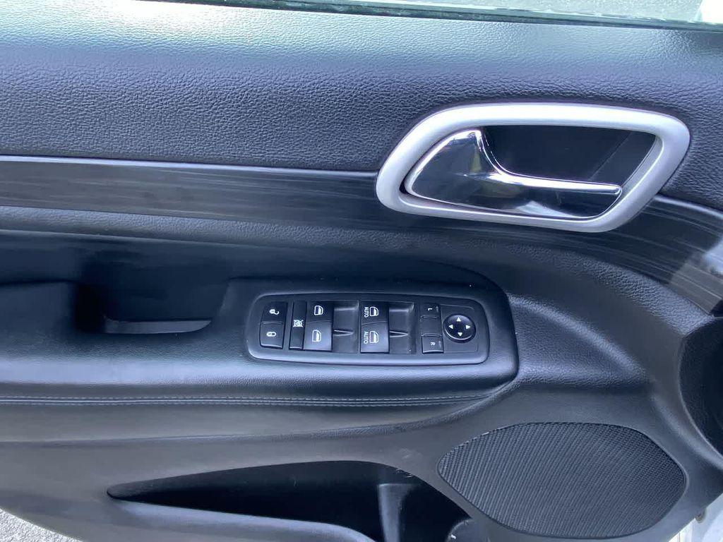 used 2020 Jeep Grand Cherokee car, priced at $23,990