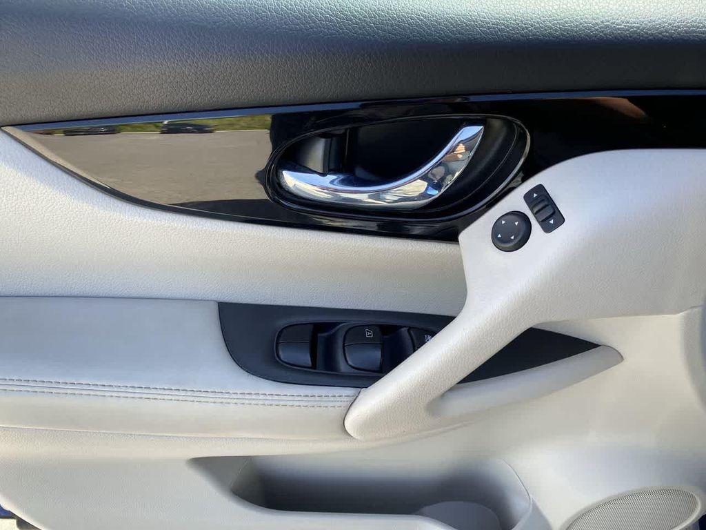 used 2022 Nissan Rogue Sport car, priced at $23,990