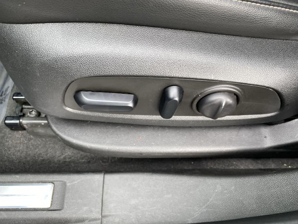 used 2023 GMC Acadia car, priced at $27,490