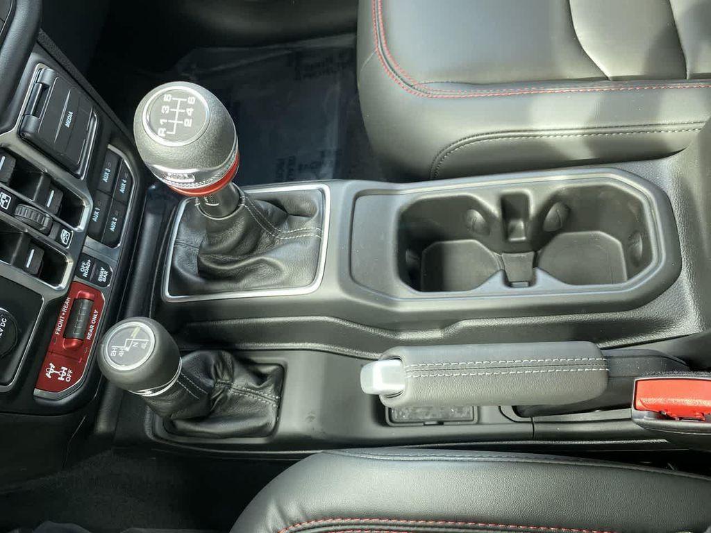 new 2025 Jeep Wrangler car, priced at $60,627