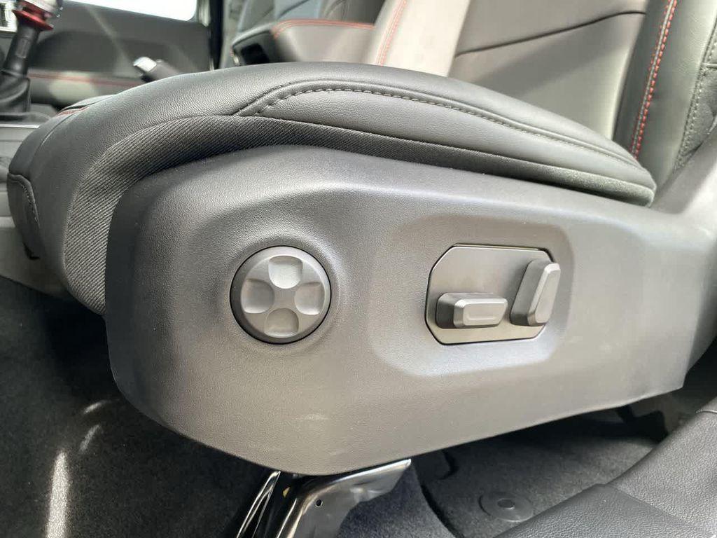 new 2025 Jeep Wrangler car, priced at $60,627
