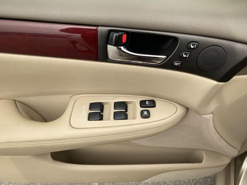 used 2004 Lexus ES 330 car, priced at $9,490