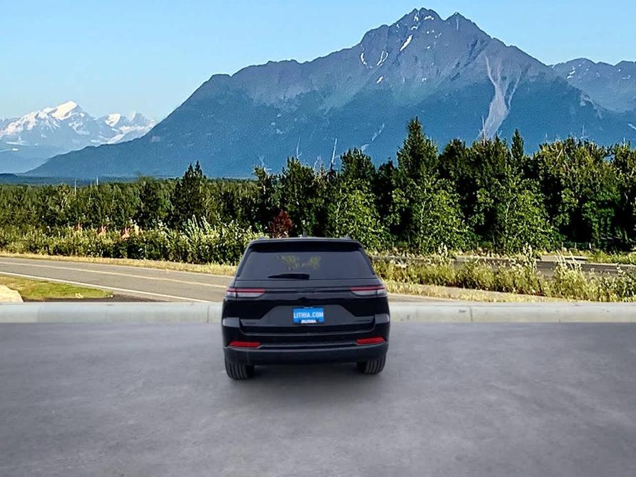 new 2024 Jeep Grand Cherokee car, priced at $46,877