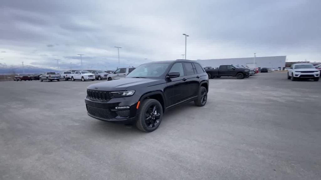 new 2024 Jeep Grand Cherokee car, priced at $46,877