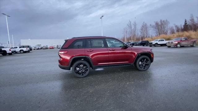 new 2025 Jeep Grand Cherokee car, priced at $52,284